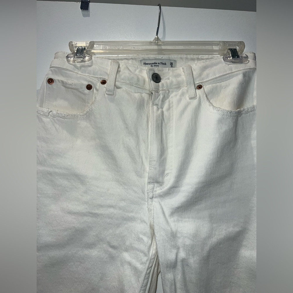 A&F skinny high rise white denim jeans - Picture 5 of 5